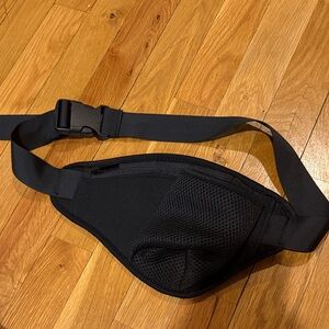 Black Water Bottle Holder Waist Bag with Front pocket